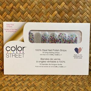 Color Street Nail Polish Strips.           (FRONTLINE HEROES)